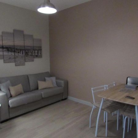 Appart Cosy 2 Pieces Apartment ปารีส ภายนอก รูปภาพ